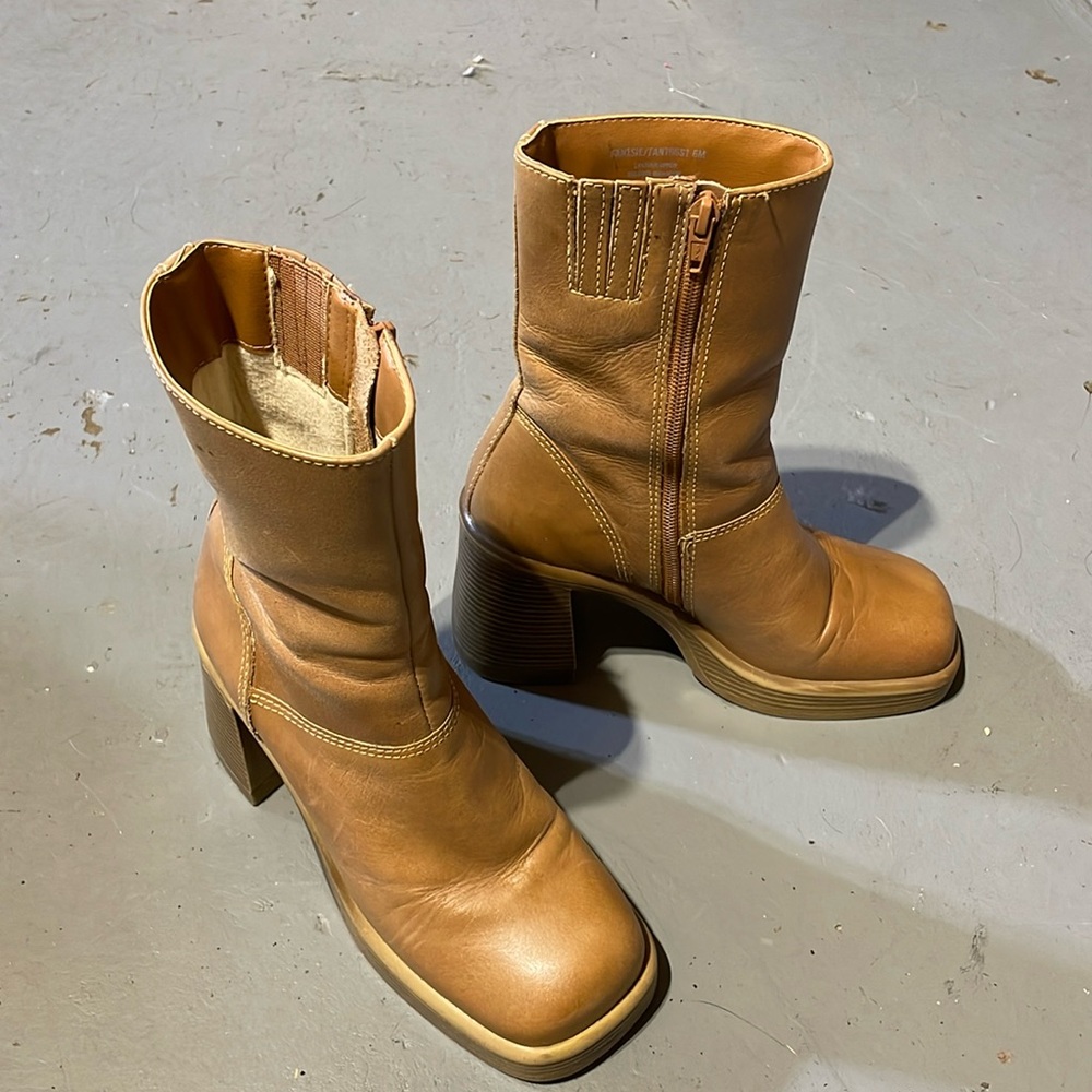 Steve Madden Fantsie Brown Boots Size 6